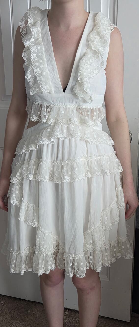 NWT L’Atiste by Amy White Ruffled Lace Cutout Dress Boho Bridal V-Neck Size M